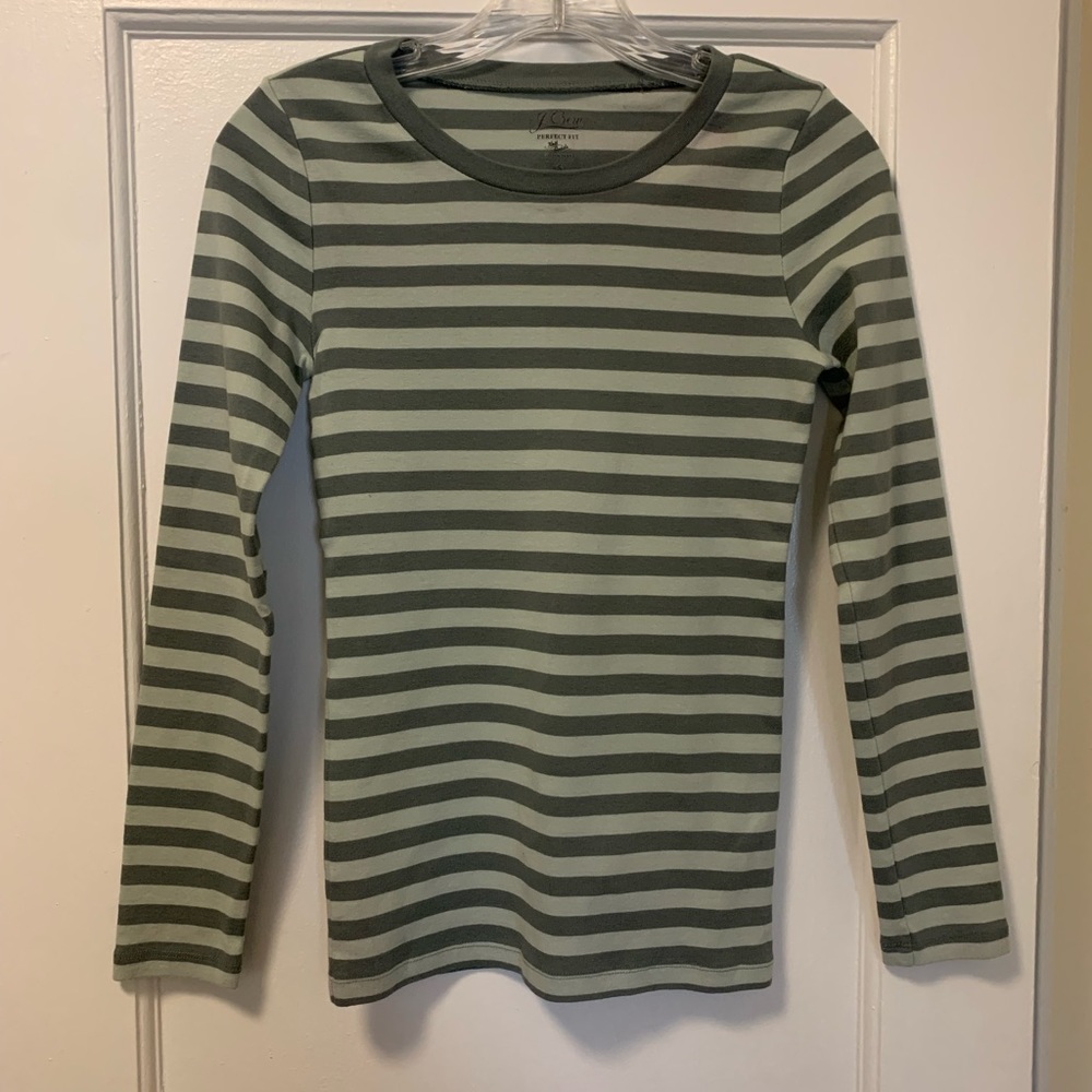 J Crew long sleeve T shirt women’s size small